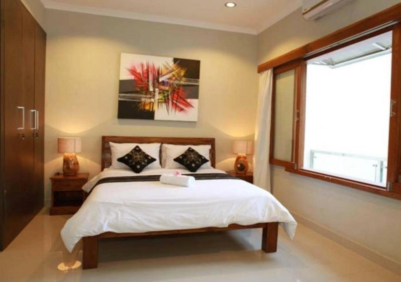 Villa Anyelir Seminyak  Luaran gambar