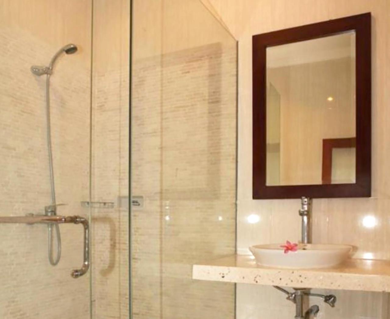 Villa Anyelir Seminyak  Luaran gambar
