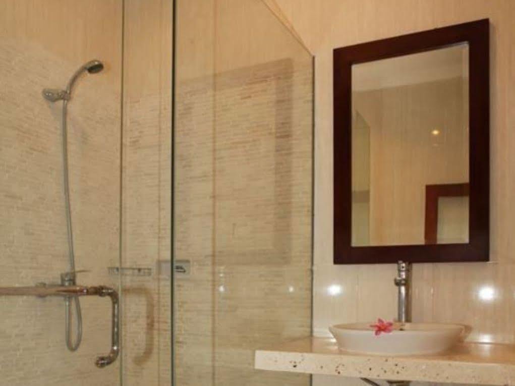 Villa Anyelir Seminyak  Luaran gambar
